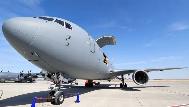 İsrail İran’a Gönderdiği Yeni KC-46 Uçaklarıyla Güç Gösterdi