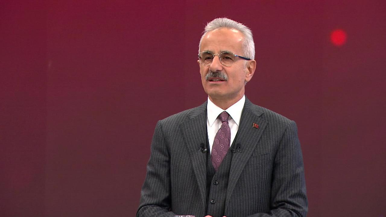Bakan Uraloğlu: Sosyal Medyaya Düzenleme Yılında Geliyor