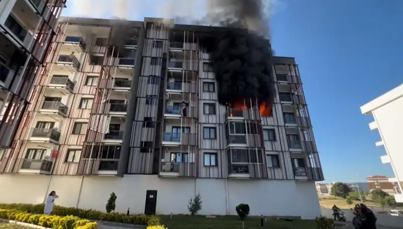Çanakkale'de Yangın Paniği: Yerel Halk Korku Dolu Anlar Yaşadı