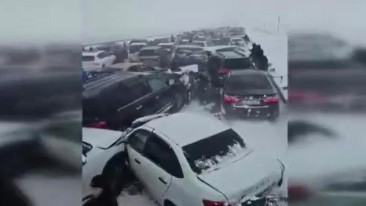 Kazakistan'da Yoğun Trafik Kazası