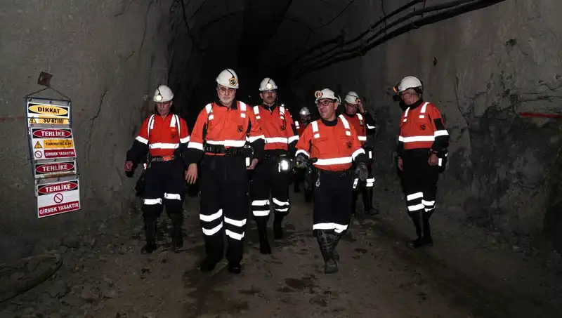 Bakan Işıkhan, Altın Madenini Ziyaret Etti: Geleceğe Dair Umut Verici Gelişmeler
