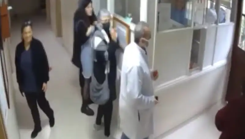 Üsküdar'da Doktora Cumhurbaşkanına Hakaretten Hapis İstemi: Dava Süreci Başladı