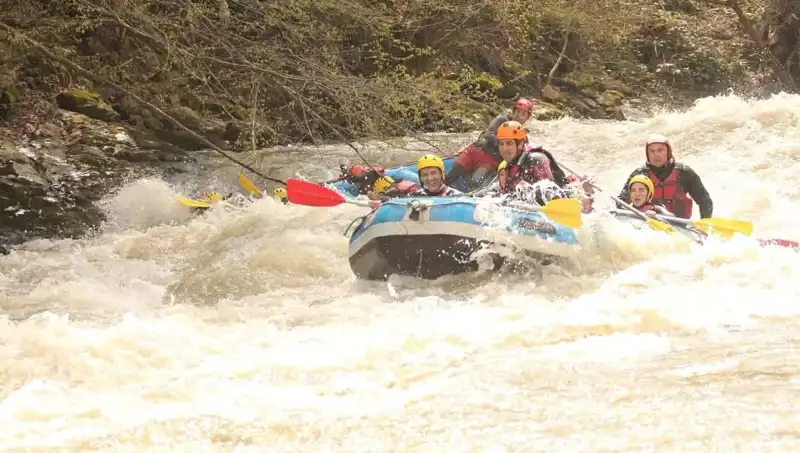 Rafting Tutkunları İçin Büyüleyici Bir Destinasyon: Debi Arttı, Nehirde Coşku Başladı