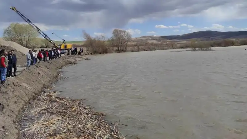 Kızılırmak Nehri'nde Kaybolan Gençten Üzücü Haber Geldi