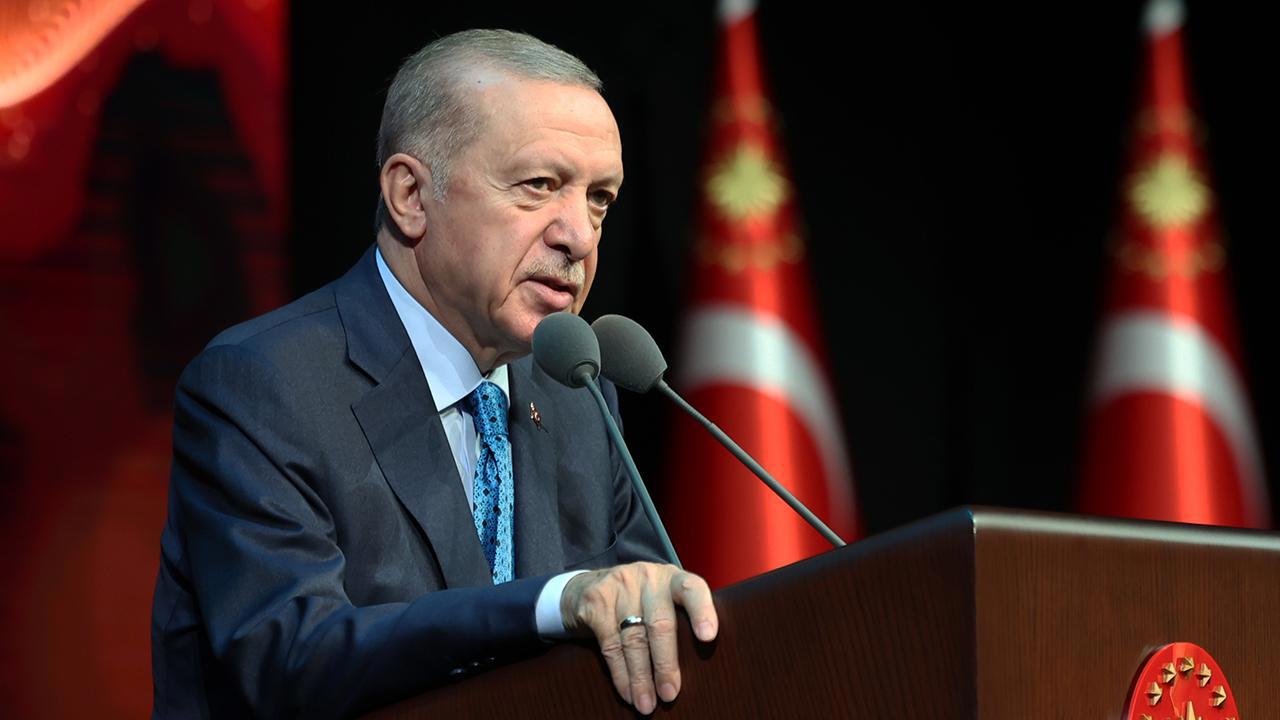 Cumhurbaşkanı Erdoğan, Mehmet Akif Ersoy'u anarak milli şairi anma etkinliğine katıldı