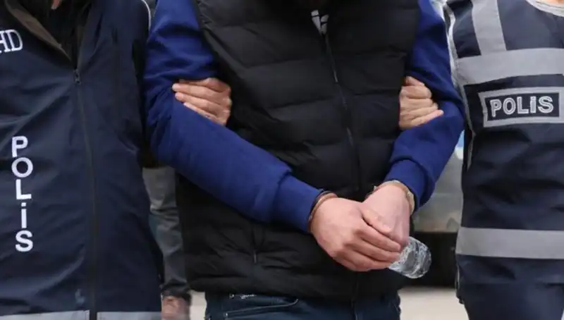 DAEŞ Operasyonu Türkiye'nin 4 İlinde Gerçekleşti: 4 Şüpheli Gözaltında