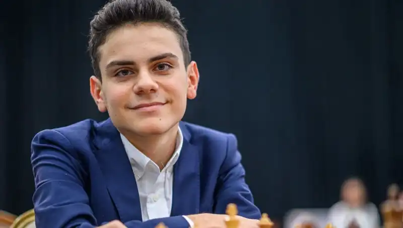 16 Yaşında Tarih Yazdı: Dünya Şampiyonunu Yenen İlk Türk Sporcu