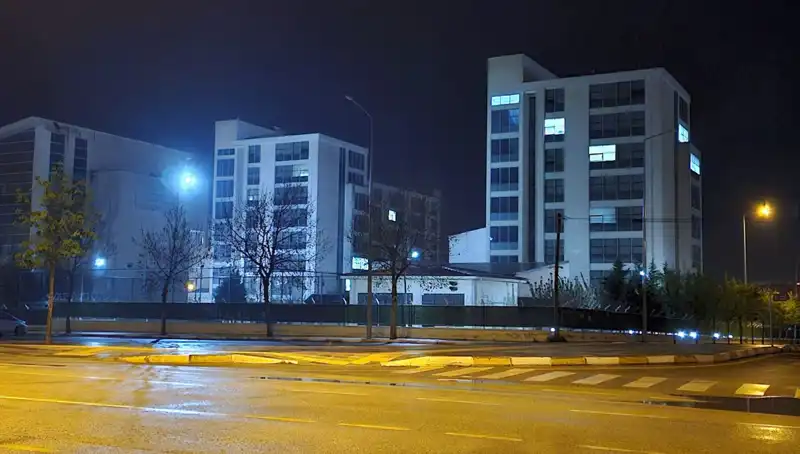 56 Öğrenci Hastanelik Oldu: Yurtta Zehirlenme Şüphesi Düşündürüyor