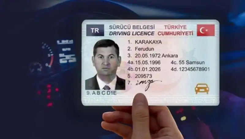 Eski Tip Ehliyetinizi Yenilemek İçin Son Gün Ne Zaman? NVİ Uyardı!