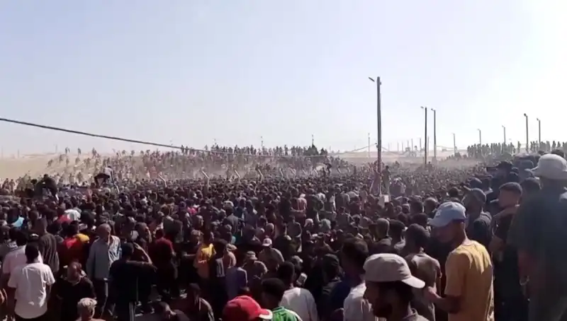 Filistin'de İsrail'in Saldırısı: İnsani Yardım Alma Çabasındaki 30 Hayat Kayıpları
