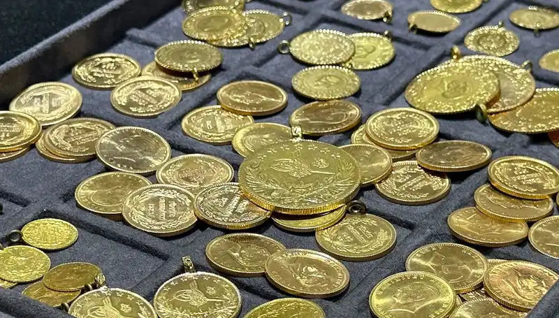 Hafta Sonu Altın Fiyatları: Yükselme mi Düşüş mü Beklemeliyiz?