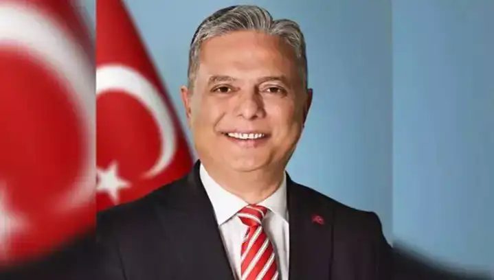 Ümit Uysal: CHP Genel Başkan Adayı ve Dikkat Çeken Hayat Hikayesi