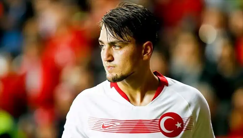 Beşiktaş, Milli Futbolcu ile Transfer Görüşmelerine Başladı: Cevap Bekleniyor