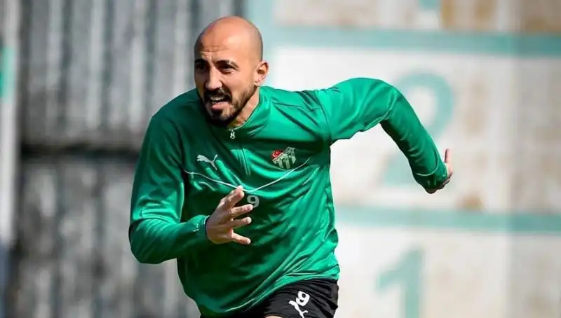 Milli Futbolcunun Kariyerine 2. Lig'de Devam Etmesi Bekleniyor