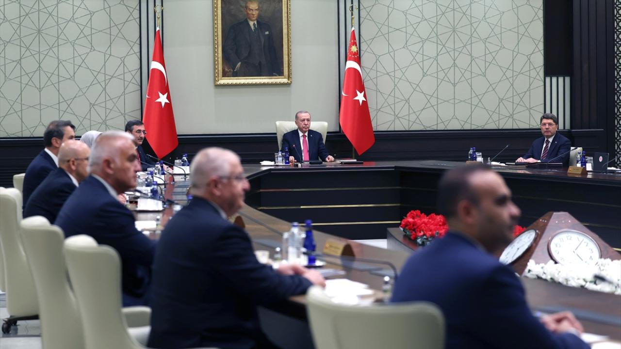 Kabine Suriye ve Asgari Ücret Konularını Görüşmek İçin Toplanıyor