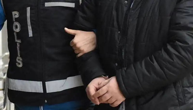 Emniyet ve TSK'da FETÖ Operasyonları: Gözaltılar ve Soruşturma Süreci