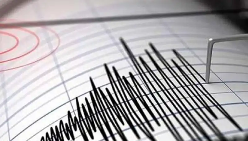 Sındırgı'da 4,3 Büyüklüğünde Deprem: Panik ve Güvenlik Önlemleri Alınmaya Başlandı