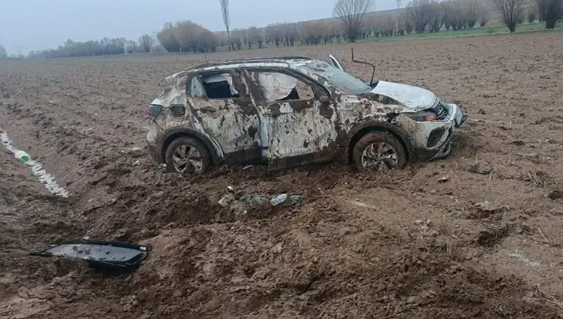 Şarampole Devrilen Araçta İki Kişi Yaralandı: Kaza Anı Kamerada