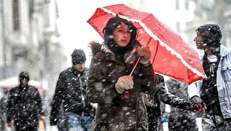 İstanbul'u Sarsan Soğuk Hava Dalgası: Sıcaklık 20 Derece Düşecek
