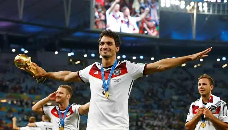 Hummels Futbol Kariyerine Veda Ediyor: Emeklilik Açıklaması Geldi!