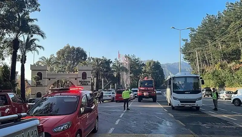 Muğla’da Beş Yıldızlı Otelde Yangın: Tatilciler Panik İçinde Kaçıştı