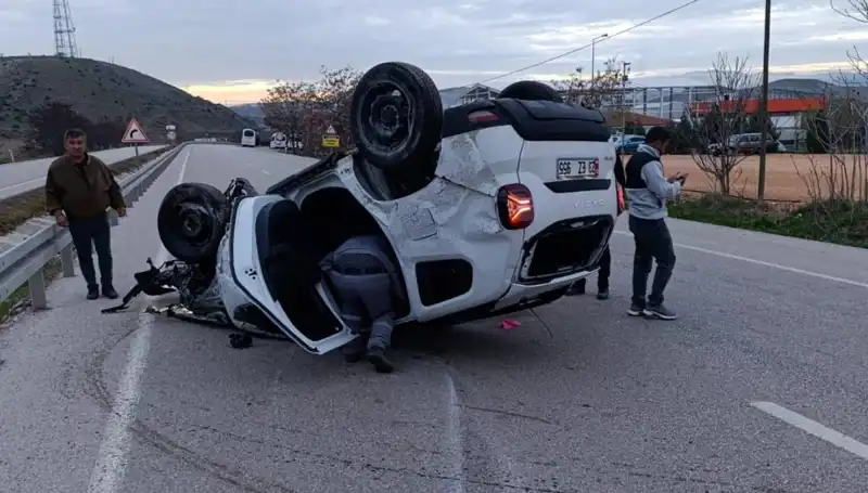 Kontrolden Çıkan Otomobilin Takla Attığı Anlar Şok Etti