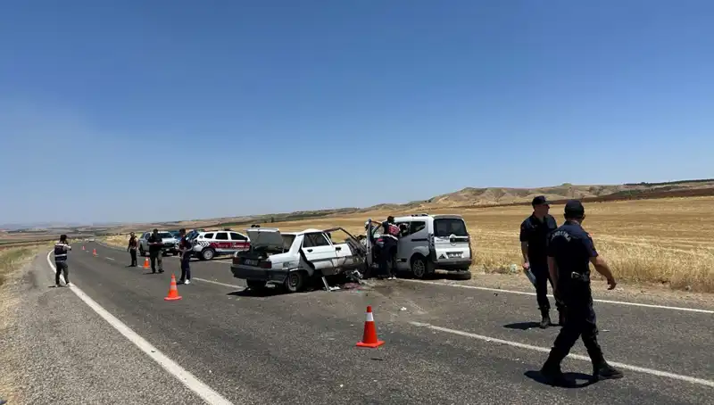 Adıyaman'da Feci Trafik Kazası: Hayatını Kaybeden 4 Kişi İçin Taziye Mesajları Yağdı