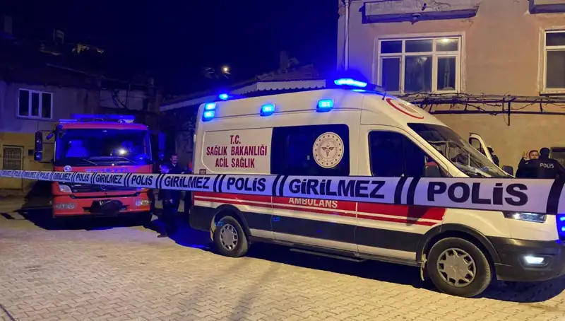 Yaşlı Adam Evinde Yanarak Hayatını Kaybetti: Olayın Sebebi Ne?