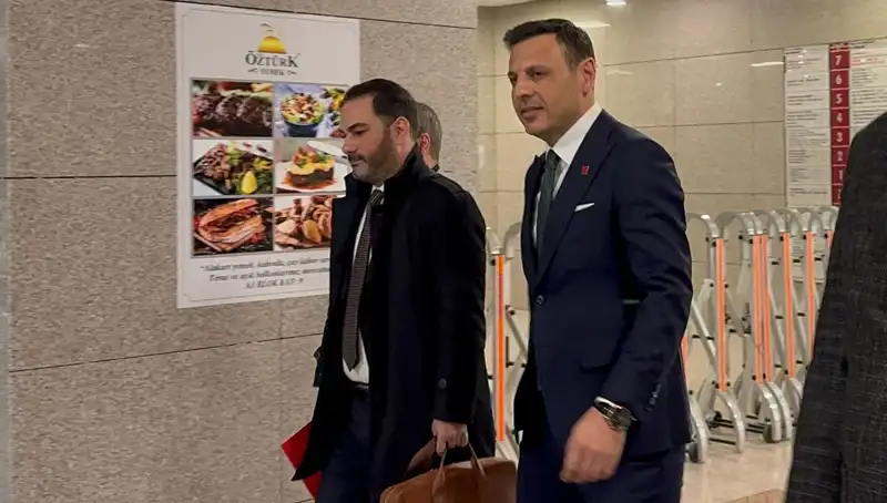 CHP İstanbul İl Başkanı Özgür Çelik'ten Çarpıcı Açıklamalar: Gündem Neleri Getiriyor?