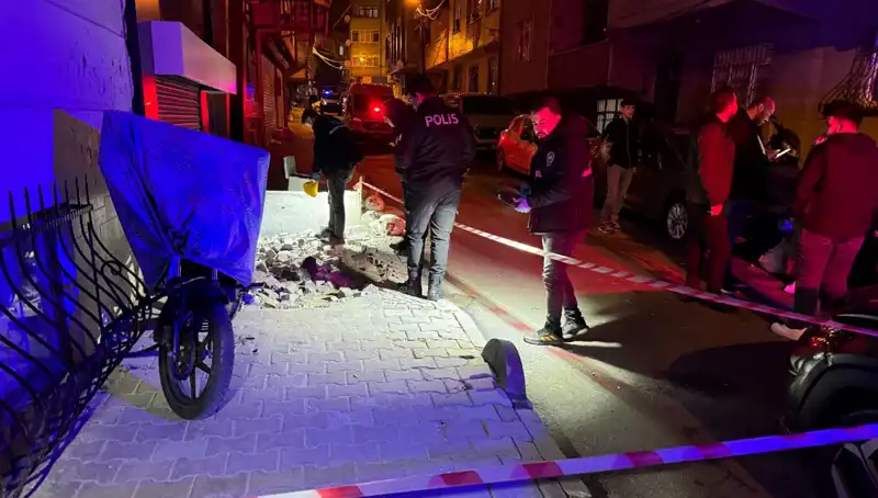 Küçükçekmece'de Plakasız Motosikletle Saldırı: Şok Edici Olayın Ayrıntıları