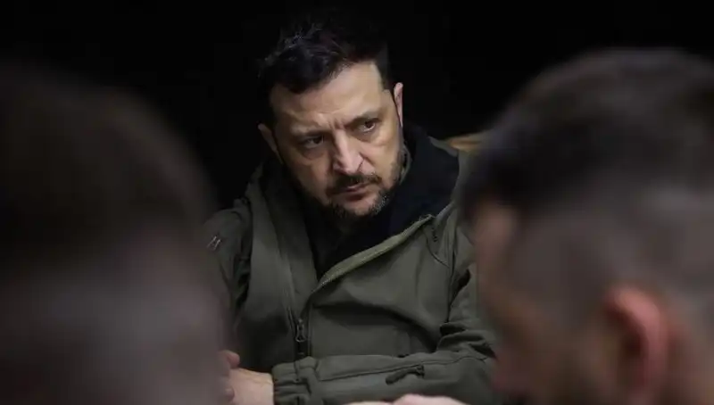 Zelenski'den Şok Açıklama: Rusya Kuzey Kore Yapımı Füze Kullanıyor!