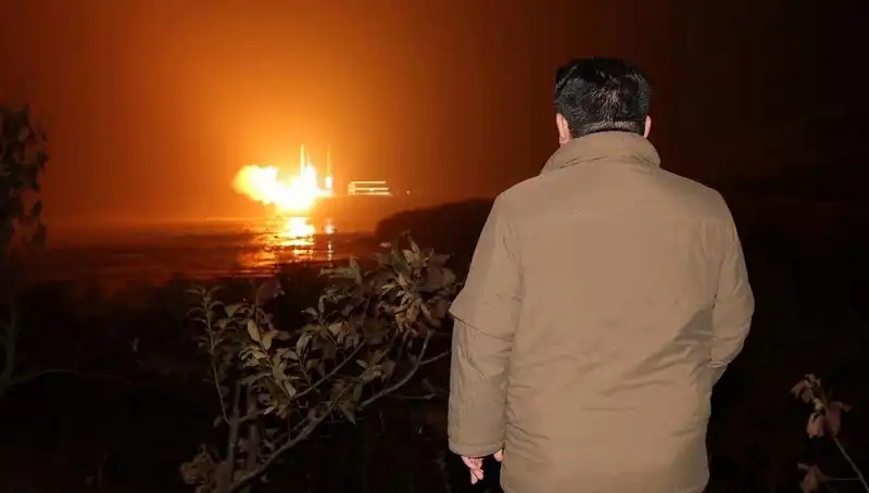 Kuzey Kore’nin Silahlanma Politikasının Bedelini Kim Ödüyor?