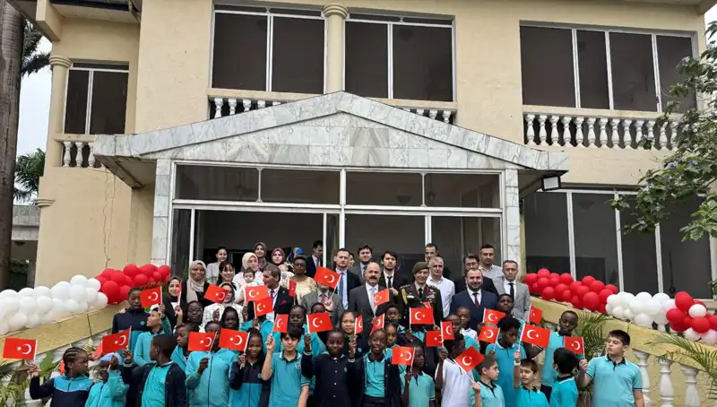 Kamerun'da 23 Nisan Ulusal Egemenlik ve Çocuk Bayramı Coşkusu!