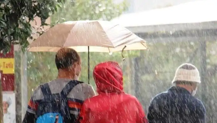 Aydın'da Kuvvetli Yağış Alarmı: Meteoroloji'den Beklenti ve Önlemler