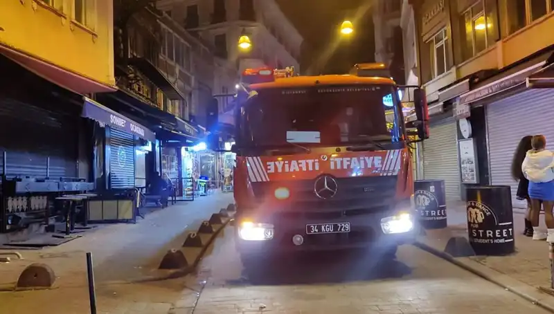 Beyoğlu'nda Asansör Boşluğuna Düşen Müşteri Sağlık Durumunu Paylaştı