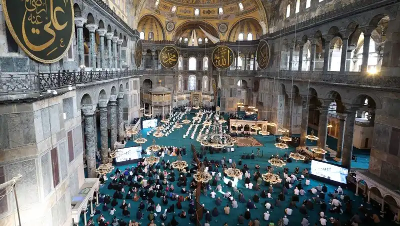 Ayasofya'nın Kapısını Kıran Sanığa Verilen Hapis Cezası Hakkında Her Şey