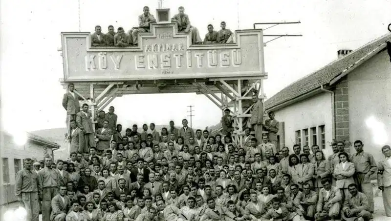 17 Nisan’da Ne Oluyor? Köy Enstitüleri Kuruluş Yıldönümü Kutlanıyor