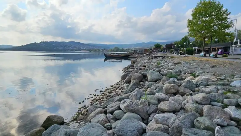 Sapanca Gölü’nde Su Seviyesinde Alarm Verici Düşüş: Nedenleri ve Sonuçları