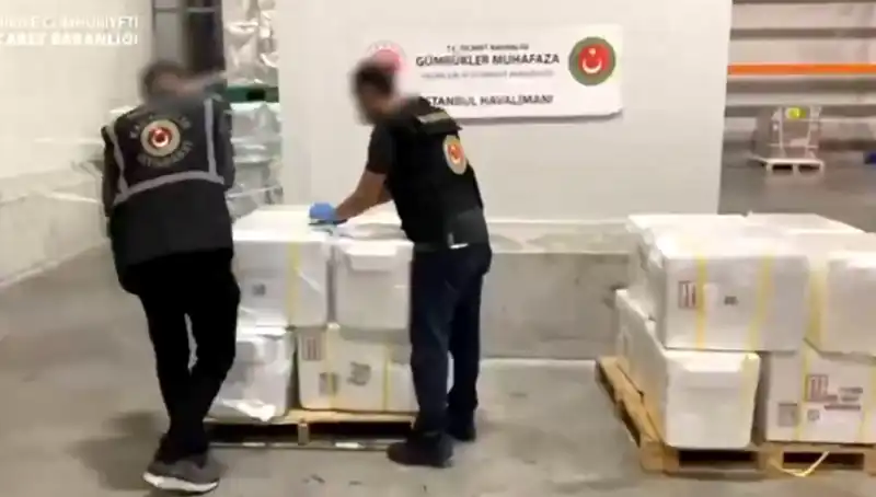 İstanbul Havalimanı’nda Tarihi Kokain Yakalama: 455 Kilo Ele Geçirildi!