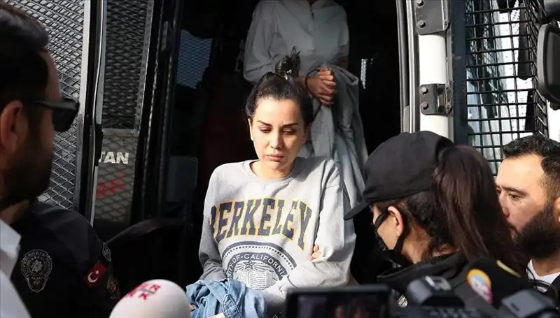 Dilan Polat’ın Instagram Hesabı Neden Kapandı? Ayrıntılara Göz Atın!