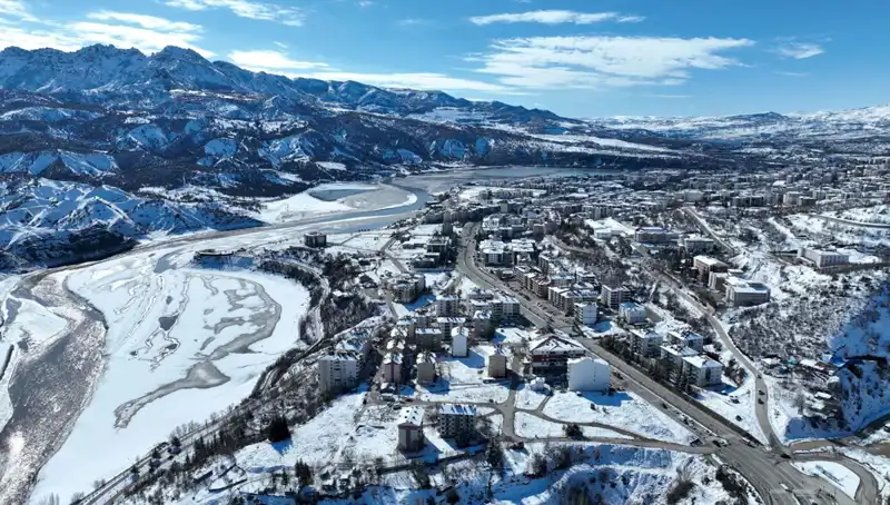 Tunceli'de Kış Şartları Sebebiyle 131 Köy Yolu Ulaşıma Kapandı!